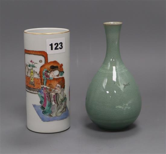 A Chinese famille rose brushpot and a Korean celadon vase 16.5cm